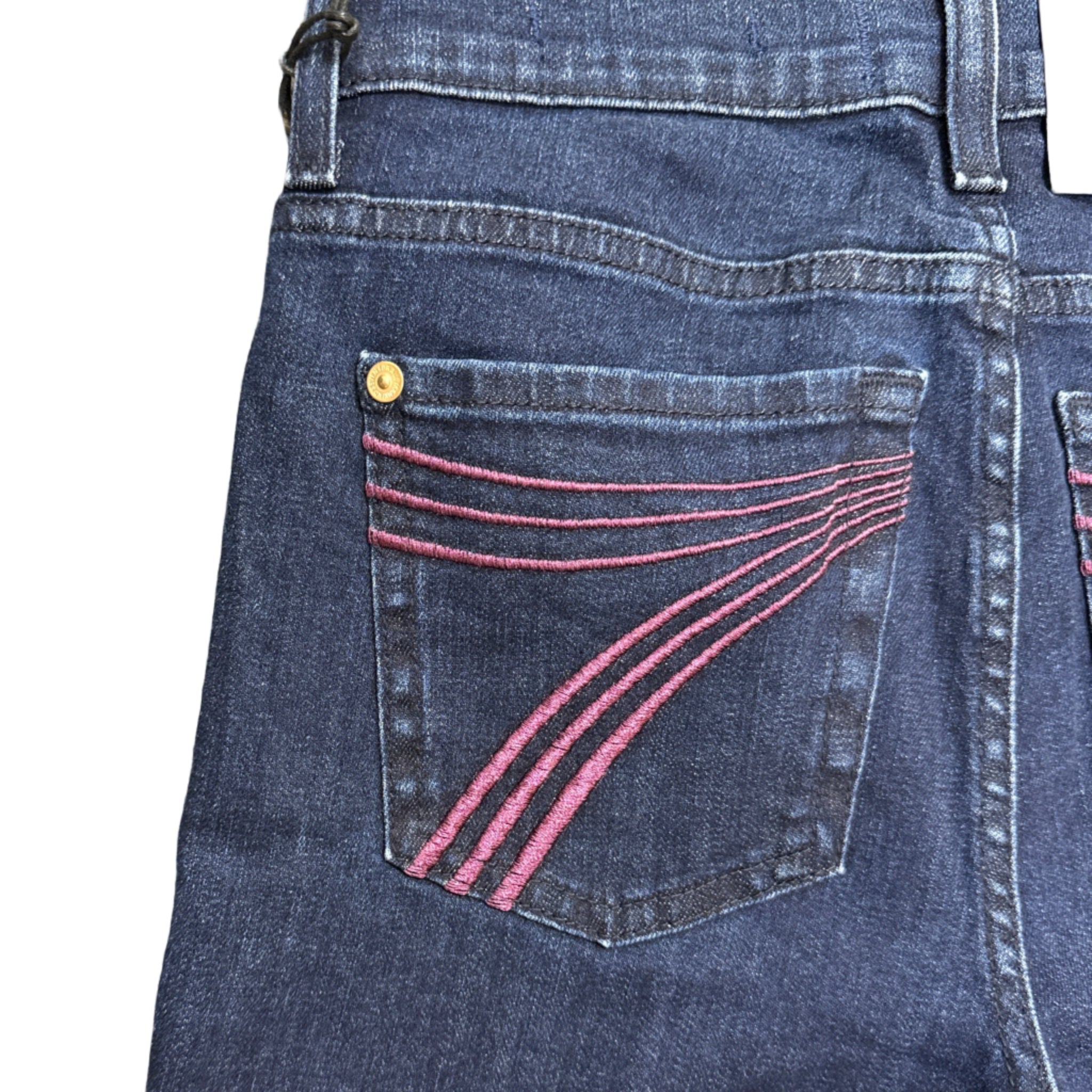 Dojo classical women's jeans with pink 7 stitching on the pocket