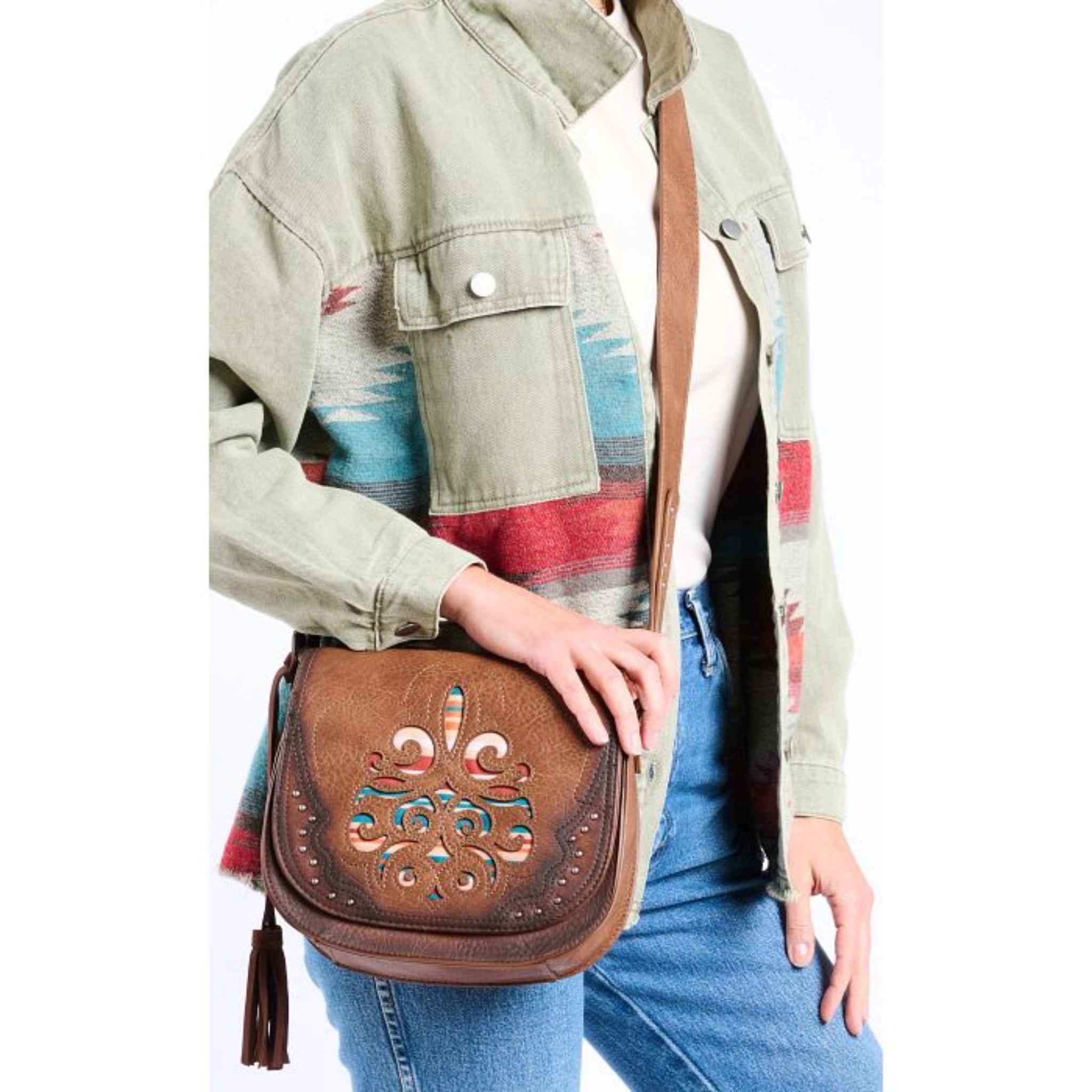 Person holding Saddle Bag 