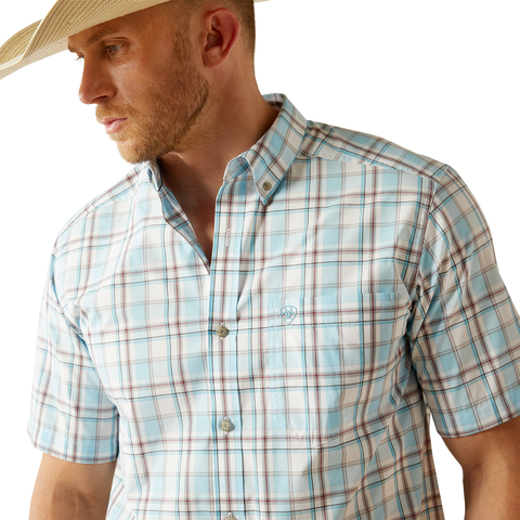 Men's plaid short sleeve button front shirt